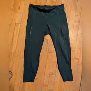 Athleta Capri Leggings with Zipper Pockets